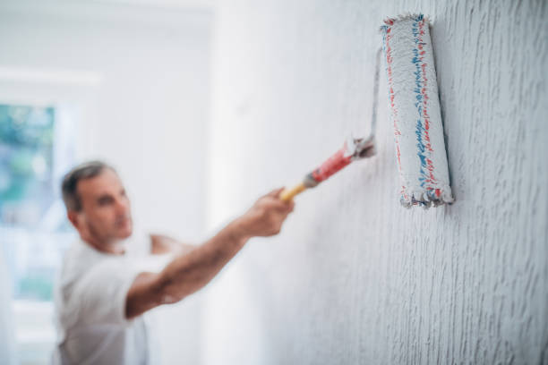 Professional painter at work